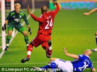 Nhung cu nga ngoan muc trong lang bong hinh anh