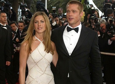 Jennifer Aniston chua the co tinh yeu dich thuc hinh anh