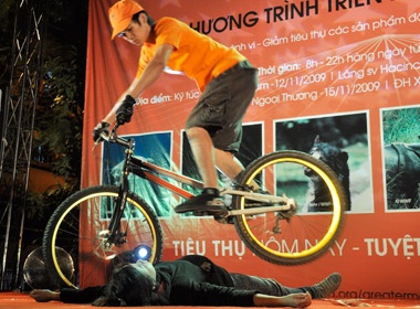 Pha trinh dien X-game ngoan muc cua mot 9X hinh anh