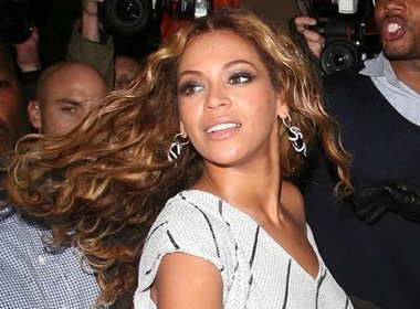 Beyonce thue phong rieng de hanh ly hinh anh