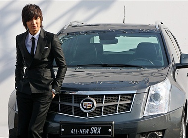 Lee Min Ho so dang cung Cadillac hinh anh