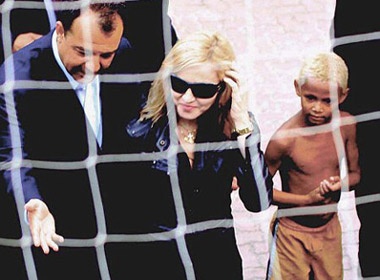 Cau be Brazil ‘qua mat’ doi ve si cua Madonna hinh anh