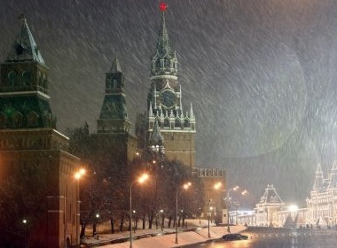 Ngam Moscow huyen ao trong tuyet hinh anh