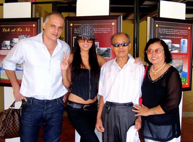 Ky nghi cua gia dinh Phi Thanh Van hinh anh