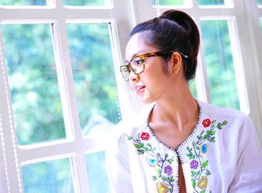 Tang Thanh Ha lam duyen voi kinh hinh anh