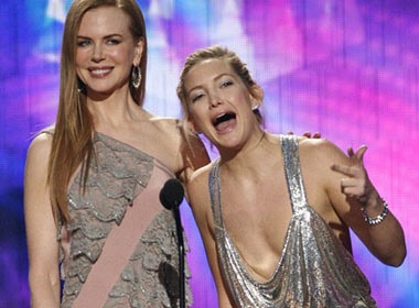 Kate Hudson bi che vi nguc phang hinh anh