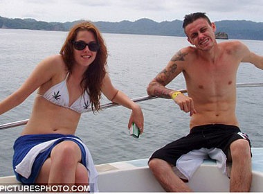 Anh bikini cua nguoi dep ‘New moon’ bi chi trich hinh anh