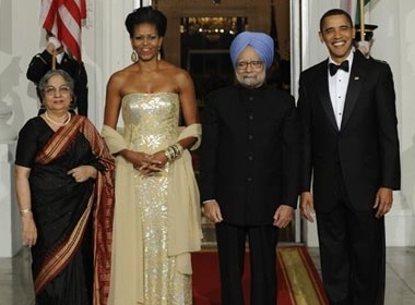 Obama mo quoc tiec dau tien tai Nha Trang hinh anh