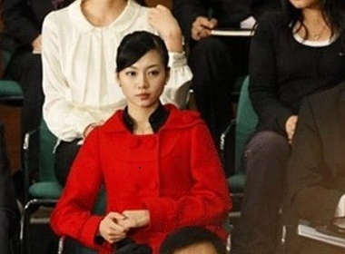 ‘Nguoi dep Obama vay den’ gay ‘sot’ hinh anh