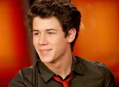 Nick Jonas bat mi ve nickname hinh anh