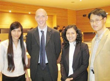 Chang trai Ha Noi tro thanh Giang vien Dai hoc Oxford hinh anh