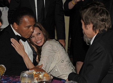 Jolie than thiet voi cuu vo si quyen anh hinh anh