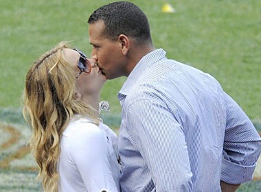 Kate Hudson ‘thay nguoi yeu nhu thay ao’ hinh anh