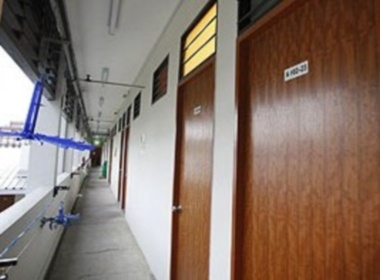 Nu sinh Viet chet dung trong tu o Singapore hinh anh