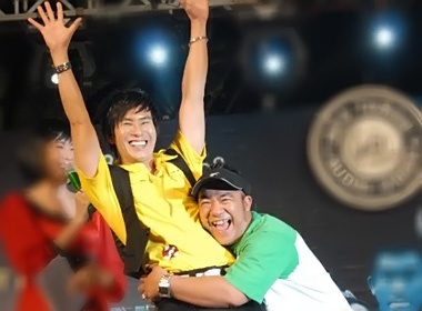 Hieu Hien nhay rat 'sung' trong live show Ly Hai hinh anh