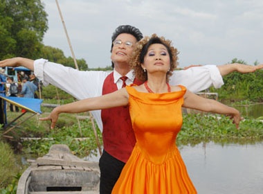 Thanh Bach va doan ket dep voi nguoi xua hinh anh