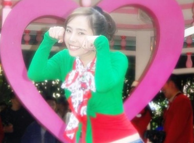 'Giang sinh hanh phuc' cua Quynh Nga hinh anh