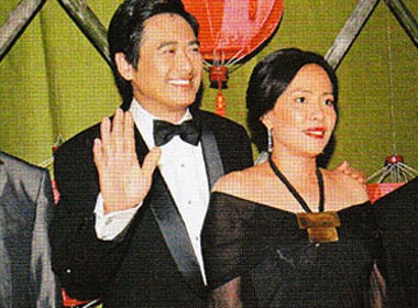 Vo Chau Nhuan Phat va 20 nam mau thuan voi me chong hinh anh