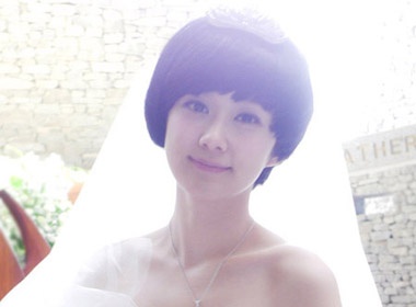 Jang Na Ra sang Nhat chup anh cuoi hinh anh