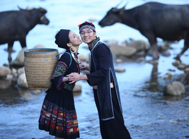 Hoa hau Thuy Lam lay chong tien si hinh anh