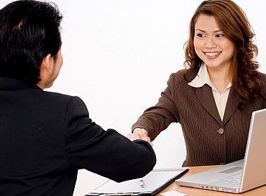 B&iacute; quyet tu gioi thieu khi phong van hinh anh