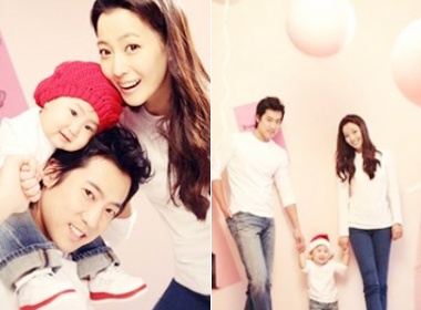 Kim Hee Sun khoe anh gia dinh hinh anh