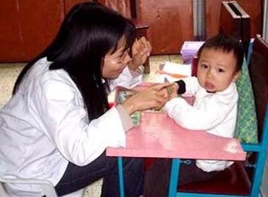 Nhieu truong cong lap tu choi nhan tre tu ky hinh anh