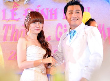 Ly Hung 'cuoi' Thu Thuy hinh anh