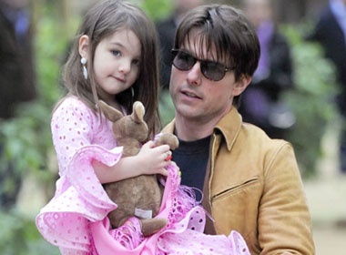 Tom Cruise mua xe dua 30.000 USD cho Suri hinh anh