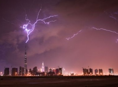 Anh set danh toa nha cao nhat the gioi hinh anh