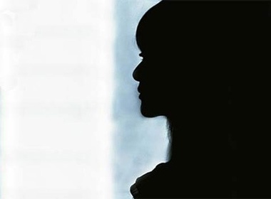 Nguoi yeu lam toi co thai roi cuoi co gai khac hinh anh