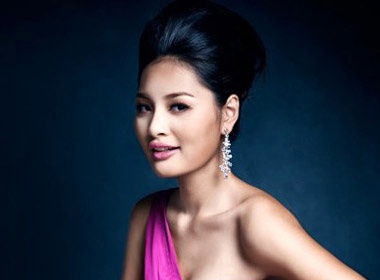 Huong Giang ung ho chuyen nguoi dep - dai gia hinh anh