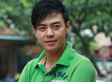 Tuan Tu tiet lo man 'khoa moi' hot girl Midu hinh anh