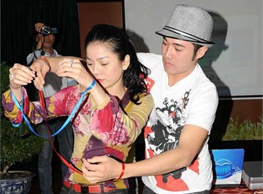 Sao Vpop tranh tai 'go roi to hong' hinh anh