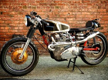 Super Rat toa sang voi bo phu tung khong gi hinh anh