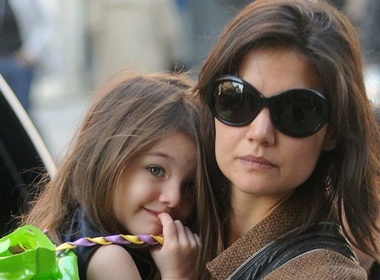 Katie Holmes: ‘Suri that ky dieu!’ hinh anh