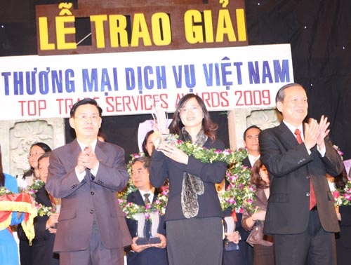 Vietravel dat giai 'Thuong mai dich vu Viet Nam' 3 nam lien tiep hinh anh