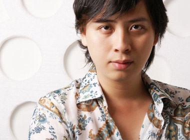 Van Thanh Cong: 'Toi tho va song bang thoi trang' hinh anh