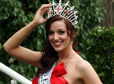 A hau 2 nuoc Anh nhan vuong mien Hoa hau hinh anh