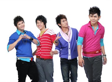 Lich lam xuong pho voi V.Music hinh anh