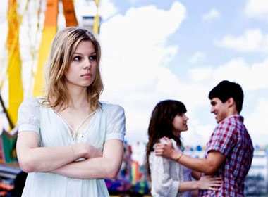 Toi bi ban trai phu bac roi lang ma hinh anh