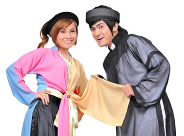 Son Ca nhi nhanh voi ao tu than hinh anh