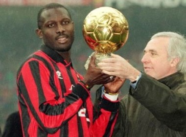 Huyen thoai George Weah: Sau bong da la chinh tri hinh anh