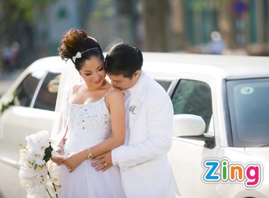 Thuy Nga khoe anh cuoi 'sieu' doc hinh anh