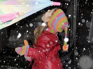 Suri thich thu nem… tuyet roi hinh anh