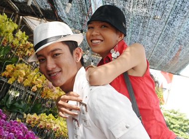 Minh Trieu - Trung Cuong hen ho cung pho xuan hinh anh