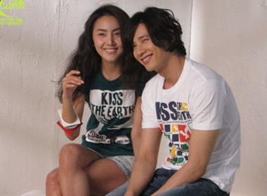 Won Bin rang ro ben kieu nu hinh anh