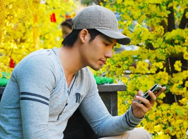 Thanh Thuc gian di ben mai vang hinh anh