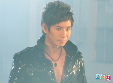 Ly Hai don xuan trong nha hoang hinh anh