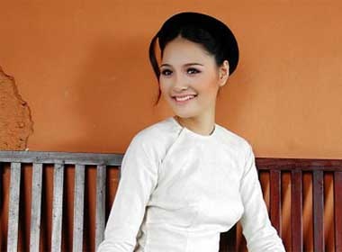 Huong Giang: 'Lo lem' va giac mo vuong mien hinh anh